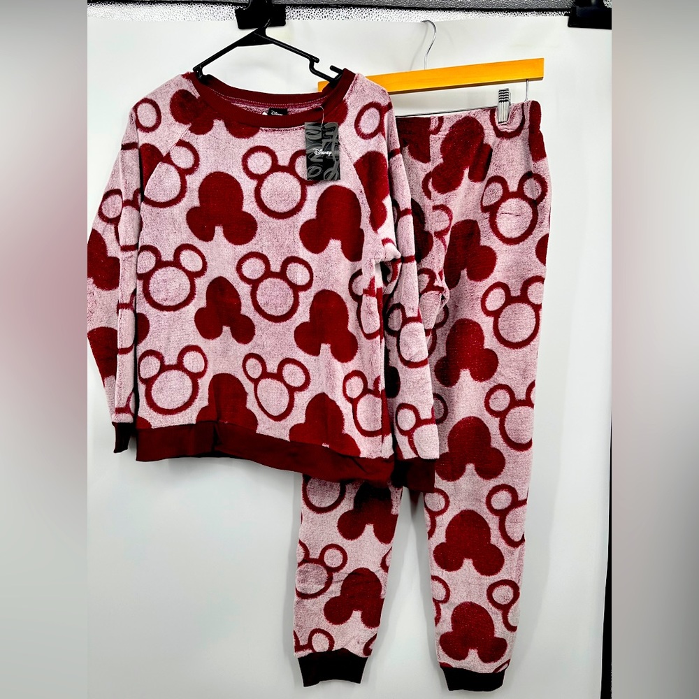 Disney plush lounge set, top and bottom. New with tags size small.